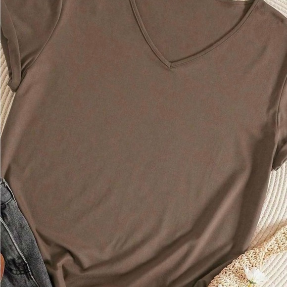 POL Brown V-Neck Women's Tee - Picture 4 of 4